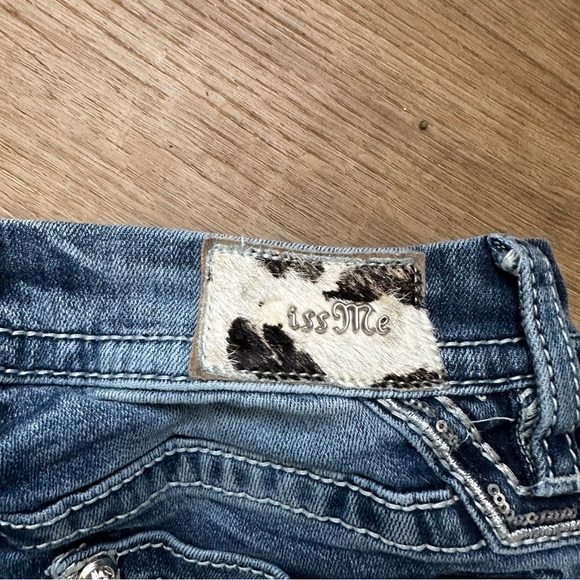 Miss Me cow print boot cut jeans 26 - Picture 5 of 5